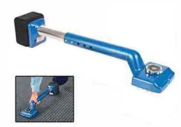 Gundlach 505 Carpet Knee Kicker With Spring Lock